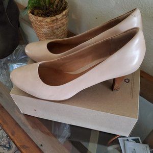 Clark Cream Basic Pump
